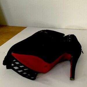 Womens Christian Louboutin suede booties size 37.5